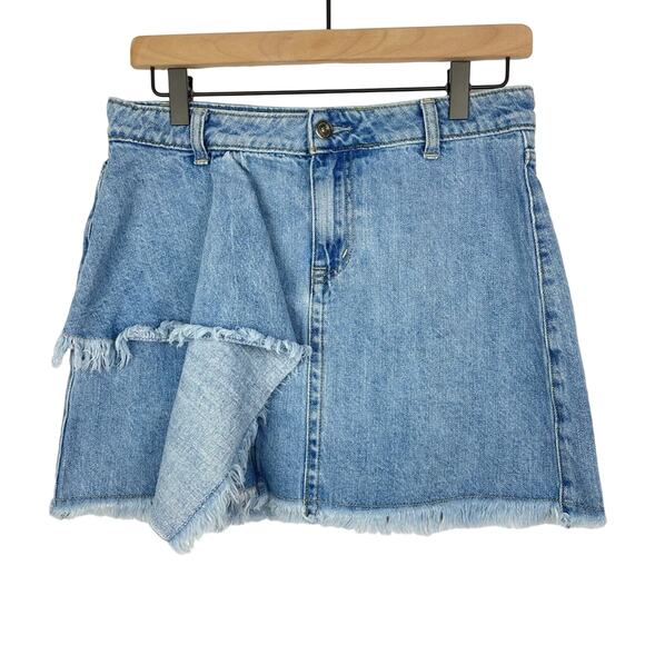 Melrose and Market | Frayed Hem Ruffle Denim Mini Skirt - Picture 2 of 8